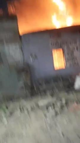 Chaar Darwaza Jaipur Maulana Ziauddin Sahab ke pass Rui ke Godam mein Lagi bhishan Aag fire brigade ki madad se Aag per Kabu Paya Gaya dhanyvad fire brigade station ko