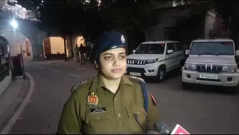 बड़ी ख़बर
कानपुर - IIT की छात्रा ने ACP पर लगाया रेप का आरोप 
पुलिस कमिश्नर ने आरोपी एसीपी पर दिया FIR का आदेश 
ACP मोहसिन खान को पद से हटाया 
DCP की जांच के बाद हुई कार्रवाई