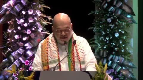 কেন্দ্রীয় স্বরাষ্ট্রমন্ত্রী শ্রী Amit Shah জি আগরতলায় সমবায় সংক্রান্ত বিভিন্ন উদ্যোগের উদ্বোধনী অনুষ্ঠানে সম্বোধন করছেন।