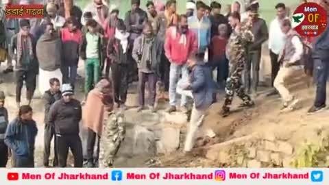 डंडाई प्रखंड के पचैर मे मिला शव#news #breakingnews  #menofjharkhand  #jharkhandnew