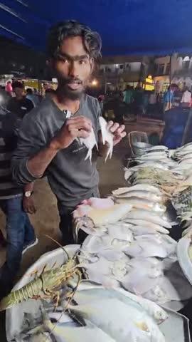 Live Sea Fish Fry Golden Sea Beach Puri | Tiger Prawn | Mackerel | Tuna | Squid 😍