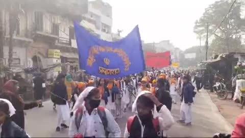 prayagraj gurudware se nikala Gaya Guru Nanak ka juloos