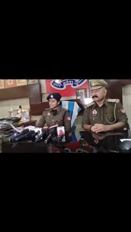 वाराणसी - वाराणसी पुलिस कमिश्नरेट को हाथ लगी बड़ी सफलता ।। थाना लंका द्वारा अवैध शराब 275 लीटर पकड़ा गया ।। शराब तस्कर 3 महिलाएं को गिरफ्तार कर आगे की विधि करवाई में जुटी पुलिस
@dcpkashi
@varanasipolice