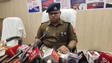 अमरोहा के नवआगंतुक पुलिस अधीक्षक अमित कुमार आनंद ने चार्ज लेने के अगले दिन पत्रकारों से वार्ता की जहां उन्होंने कहा जिले में अपराध का खात्मा करना उनकी पहली प्राथमिकता होगी। इसके साथ ही उन्होंने जिले में अपराधियों के खिलाफ कड़ी कार्रवाई कर जेल भेजने की बात कही