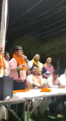 जो काम योगिजी मोदीजी नही कर पाएं वो काम ड्राइवर ने कर दिया 😂😂😂😂😂. जरूर सुने