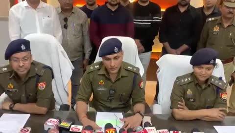 उन्नाव पुलिस थाना दही को मिली बड़ी कामयाबी 4 किलो 630 ग्राम चरस के साथ दो  अभियुक्तों को किया गिरफ्तार दोनों अभियुक्त जनपद कानपुर नगर के चरस जिसकी कीमत लगभग 23 लाख रुपए