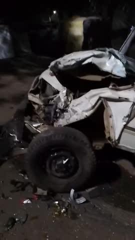 17-2-2025 me karib raat 2am Bindki faridpur me hua gayank accident kanpur se saray jane wali bolero