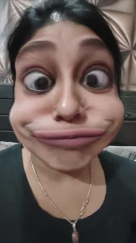 hlo friends aaj mai kha rahi momos 😂😂😂😂🤣🤣🤣🙏😋