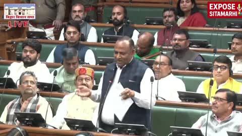 सम्राट चौधरी को 'बुलडोजर बाबा' बताकर कुमार सर्वजीत ने कसा तंज !!!!
#SamratChaudhary #BulldozerBaba #trend 
#KumarSarvjeet #BiharPolitics
#PoliticalNews #BreakingNews
#BiharUpdate #ViralNews
#TodayHeadlines Expose Sitamarhi  #NewsLiveAssam