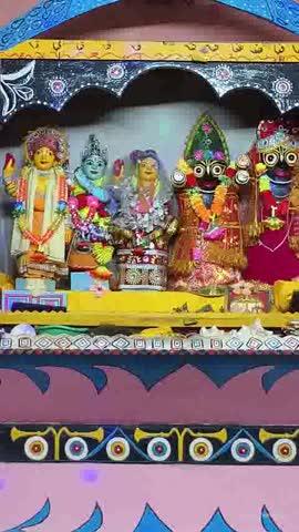 কলকলিয়ায় অবস্থিত -💢
শ্রী শ্রী _রাঁধা-মাধব_মন্দিরে অপূর্ব দৃশ্য 🙏