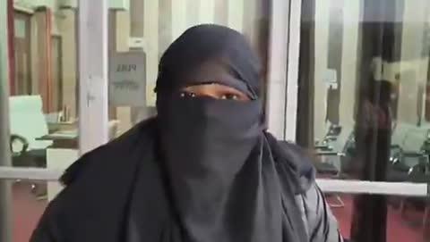 कानपुर की आशा की मुलाकात फर्रूखाबाद के रितिक सिंह नाम से फेसबुक पर हुई, लंबे समय तक चली दोस्ती शादी में बदली, लेकिन शादी के बाद जब वह उसके घर पहुंचीं तो पता चला कि रितिक असल में शादाब खान है, धर्म परिवर्तन और गौमांस खाने का दबाव बनने पर आशा चार दिन बाद घर से भागकर थाने पहुंचीं, अब वह शादाब के साथ रहने से इंकार कर रही हैं
फेसबुक व अन्य सोशल साइट्स पर SIR की सख्त जरूरत है