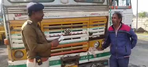 क्षमता से अधिक माल परिवहन करने वाले वाहनों पर 49000 रुपए जुर्माना