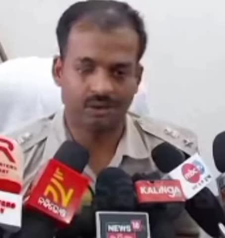 ପ୍ରଥମେ ଦୁଷ୍କର୍ମର ଶିକାର, ଥାନାରେ ଅଭିଯୋଗ କଲେ ବି ପୋଲିସ କିଛି ବି ଶୁଣିଲାନି। ଦୁଷ୍କର୍ମଠାରୁ ବଳି ଗଲା ନ୍ୟାୟ ନ ପାଇବାର ହତାଶବୋଧ #dhenkanal #rapecase #suicide #shuru