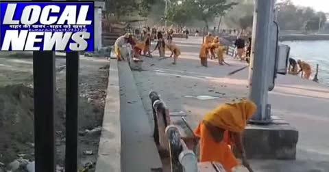 आज आध्यात्मिक एवं सांस्कृतिक नगरी हरिद्वार को स्वच्छ एवं सुन्दर बनाने हेतु क्लीन ड्राइव चलाया जा रहा है। जिसमें 
जिला प्रशासन हरिद्वार के द्वारा सभी अखाड़ों, मठों, मंदिर समितियों एवं धार्मिक संस्थाओं के सहयोग से
घाटों पर वृहद स्वच्छता अभियान चलाया जा रहा है।
इस अभियान का उद्देश्य धार्मिक एवं पर्यटन क्षेत्रों में स्वच्छता सुनिश्चित करना, श्रद्धालुओं व पर्यटकों के लिए स्वच्छ वातावरण उपलब्ध कराना, गंगा तटों, मार्गों एवं सार्वजनिक स्थलों की विशेष सफाई
, जनभागीदारी के माध्यम से स्वच्छता के प्रति जागरूकता बढ़ाना है।
जिलाधिकारी की ओर से सभी नागरिकों से भी  अनुरोध किया गया है कि
स्वच्छता अभियान में सक्रिय सहभागिता प्रदान कर स्वच्छ हरिद्वार  सुंदर हरिद्वार के निर्माण में अपना योगदान दें।