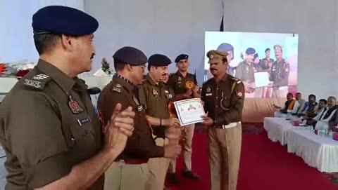 tsi सूबेदार सिंह प्रभारी यातायात को किया गया सम्मानित