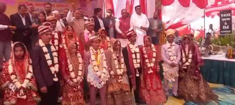 11 #जोडो को राष्ट्रीय #अध्यक्ष योगी #तेजपाल जी  व सभी #पदाधिकारी #वर माला के बाद अपना #आशीर्वाद देते हुए जय गुरु #गोरखनाथ जी की #जय हो