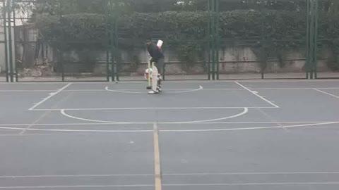 मेरा बेटा प्रत्यूष का मैं सोसाइटी में हुए टूर्नामेंट में सेंचुरी मार दिया