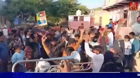 #कोटपूतली_बहरोड़ सरूंड थाना क्षेत्र के ग्राम खेड़ा निहालपुरा में पहली बार पुलिस प्रशासन की मौजूदगी में दलित दूल्हे की घोड़ी पर निकाली निकासी! Indraj Singh Gurjar Kuldeep Dhankar Hansraj Patel Kotputli Rao Rajendra Singh Shahpura BHIM ARMY Bhajanlal Sharma Ashok Gehlot Naresh Meena 
#BreakingNews #ViratnagarNews
#KotputliNews
#ShahpuraNews
#BehrorNews 
#NewsUpdate #LatestNews #ViralNews #TrendingNow  #LiveUpdates
#RajasthanNews #JaipurNews #LocalNews
#FollowForUpdates #FollowNow #ViralVideo #TrendingReels #FBReels #ExplorePage