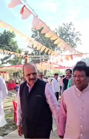 विधानसभा का कोई भी क्षेत्र विकास कार्यों में पीछे न रहे इस हेतु संकल्पित हूँ। 
गोपाल सिंह इंजीनियर
ग्राम पंचायत बमुलिया खिंची के ग्राम पखनी में पुलिया एवं सीसी रोड का लोकार्पण क्षेत्रिय विधायक श्री  गोपाल सिंह इंजीनियर ने जनपद अध्यक्ष प्रतिनिधि सोनू गुणवान की महती उपस्थिति में किया।