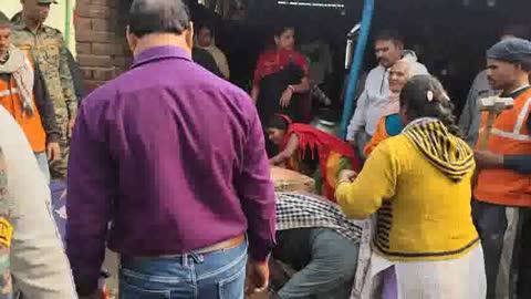 तोड़फोड़ ऑपरेशन रिटर्न्स: तीन दिन बाद फिर चला निगम का बुलडोजर”