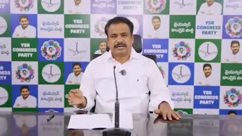 కూటమి ప్రభుత్వం వచ్చిన దగ్గరనుంచి ఉపాధి హామీ కూలీలకు చిత్తశుద్ధితో పని దినాలు కల్పించలేదు. ఏప్రిల్ నుంచి నవంబర్ మధ్య 6 నెలల వ్యవధిలో ఐదు కోట్ల యాభై లక్షల పని దినాలను రాష్ట్ర ఉపాధి కూలీలు కోల్పోయారు. పవన్ కళ్యాణ్ కు తన సినిమా టికెట్ల రేట్లు పెంచుకోవడం పై ఉన్న శ్రద్ధ రైతు కూలీల పట్ల లేదా?వెన్నపూస రవీంద్రారెడ్డి, వైయస్ఆర్ సీపీ పంచాయతీ రాజ్ విభాగం అధ్యక్షులు