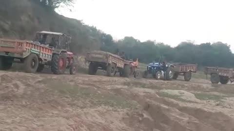 कुकरगांव घाट में बेतवा नदी की सफाई के लिए किसने लगाए ट्रेक्टर, जिम्मेदार बेखबर 
तहसील टहरौली क्षेत्र में बेतवा नदी में कुकरगांव में बारिश के बाद नदी में जमा हुई बालू को निकालकर सफाई हेतु अब ट्रेक्टर मैदान में उतर चुके हैं लेकिन यह सफाई कौन करा रहा है ना ही बालू उठाकर ले जाने वाले ट्रैक्टरों पर कोई कार्यवाही की जा रही है