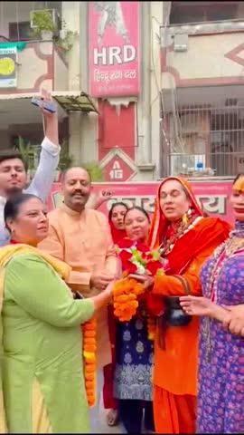 जय हो हिन्दू रक्षा दल की राष्ट्रीय महिला एकता संगठन की टीम पहुंची थी गाजियाबाद हिन्दू रक्षा दल के ऑफिस मे