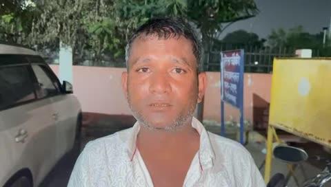 फिरोजाबाद के थाना उत्तर क्षेत्र से मारपीट की एक गंभीर घटना सामने आई है।
कोटला रोड स्थित राधा किशन मैरिज होम में मैरिज खाली कराने को लेकर विवाद इतना बढ़ गया कि किरायेदार ने मैरिज होम मालिक के साथ जमकर मारपीट कर दी।