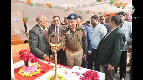 ब्रेकिंग न्यूज़ आगरा 
आज आगरा शहर में 13.12.2025 को दीवानी परिसर में लोक अदालत का आयोजन किया गया इस आयोजन में शुभ अतिथि के रूप में एडिशनल कमिश्नर रामबदन द्वारा मुख्य न्यायाधीश आगरा के साथ संयुक्त रूप से दीप प्रज्वलित किया गया इस अवसर पर न्याय धीश एवं प्रशासनिक अधिकारियों की गरिमा उपस्थित में आपसी समझौते में माध्यम से लवित मामलों की जिला जनता को जागरूक करना एवं उसे प्रोत्साहन देना कैसे आवश्यक है इसी के लिए दीवानी परिसर में बैठक की गई 
नेशनल मीडिया न्यू एजेंसी के माध्यम से आगरा से पत्रकार धर्मेंद्र कुमार राजपूत