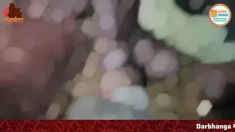 Darbhanga में 13 लाख की चोरी का LIVE खुलासा! फायरिंग करते भाग रहे 7 चोर ग्रामीणों ने दौड़ाकर पकड़े, Video Viral!
#CrimeUpdate #police #CrimeNews #BREAKING #crimnal #darbhanga #BiharNews #darbhangadiaries #darbhanganews #breakingnews #bigupdate #bihardarbhanga #breakingnewstoday #mithila #darbhangasamachar #darbhangamithila #bihar #darbhanga_mithila #Newsupdate #news #biharpolice2025 #BiharPolice #electrical #DarbhangaNews #ThiefCaught