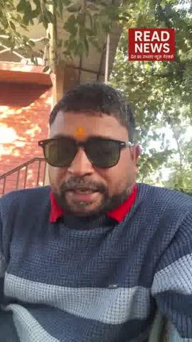 जयपुर शहर में साफ़ तौर पर दिखता है कि —
🚗 पर्सनल गाड़ियों को
नो पार्किंग में खड़ा कर दो
गलत साइड चला लो
बिना स्टीकर / बिना परमिट घूम लो
एयरपोर्ट, चौराहों पर नियम तोड़ लो
👉 अक्सर कोई कार्रवाई नहीं होती।
वहीं दूसरी तरफ 🚕🛺🏍️ कमर्शियल वाहन (ऑटो, टैक्सी, बाइक, ट्रक) पर —
ज़रा सा करियर
हल्की सी मॉडिफिकेशन
लाइन से 1 इंच बाहर
2 मिनट रुक गए
तो तुरंत चालान, क्रेन, जुर्माना 💸
यह दोहरा मापदंड क्यों?
❓ क्या पर्सनल गाड़ी वालों पर कानून लागू नहीं होता?
❓ क्या सिर्फ रोज़ी-रोटी कमाने वाले ड्राइवर ही कानून तोड़ते हैं?
कानून सबके लिए बराबर होना चाहिए, लेकिन जयपुर में
⚠️ नियम सिर्फ कमर्शियल ड्राइवरों के लिए बनते दिख रहे हैं।
अब ज़रूरत है —
✊ ड्राइवरों की एकजुट आवाज़ की
📢 गलत व्यवस्था के खिलाफ बोलने की
📄 नियमों की स्पष्टता और समान कार्रवाई की