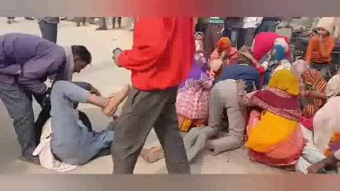 मदनापुर थाना क्षेत्र में सड़क हादसा: पेपर देने जा रहे तीन दोस्तों में एक की मौके पर मौत, दो गंभीर घायल