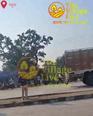 LD बस मछियारा मे अनियंत्रित होकर सड़क से बाहर चली गई, एक बड़ी दुर्घटना होने से बाल बाल बची।