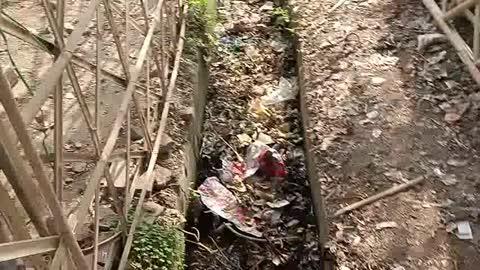 नगर पालिका परिषद औरैया की एक और लापरवाही महिलाएं जा रही है खुले में शौच महिला पिंक शौचालय बंद किए हुए हैं
#SwachhSurvekshan2025
#swachhBharat
#NarendraModi
#nppAuraiya 14/12/2025