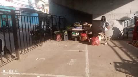 नगर पालिका द्वारा आज की गई सब्जी की दुकान ओवर ब्रिज के नीचे झांसी फाटक फल फ्रूट की दुकान है