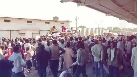 आगर में सामूहिक विवाह सम्मेलन का नजारा