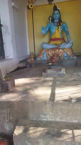 आकाशवाणी 
15  12. 2025 ई0
!! जहां पुरुष झाड़ू लगाते हैं !!
(1) जहां पुरुष झाड़ू लगाते हैं उन घरों में धन सुख शांति समृद्धि ऐश्वर्य बना रहता है। 
( 2) ऐसे घरों में माता लक्ष्मी जी का वास होता है । 
(3) पुरुष की सेवा भाव ही दरिद्रता को दूर करती है । 
(4) झाड़ू लगाना केवल घर को ही नहीं बल्कि कर्म को भी शुद्ध करता है । 
(5) पुरुष ,ज्यादा न सही हफ्ते में एक बार झाड़ू अपने घरों में , आसपास में अवश्य लगाना चाहिए।