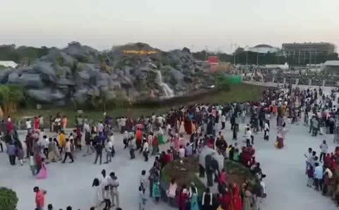 கோவையில் உள்ள செம்மொழி பூங்காவா இது 
பாருங்கள்.