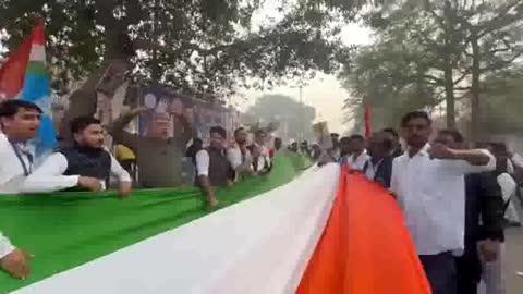 वोट की चोरी नहीं चलेगी ❌
जननायक राहुल गांधी जी के नेतृत्व में रामलीला मैदान से उठा जनआक्रोश 🔥
लाखों कांग्रेस कार्यकर्ता ने हिलाया दिल्ली दिखाया संघर्ष का असली दम #Rahulgandhi #Votechori #IYC #Congress @highlight #Delhi #india #RaGa #breaking #news