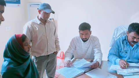 रंका पीएलवी राजेश कुमार चौधरी के सहयोग से महिला के उचार हेतु रांची किया गया रेफर