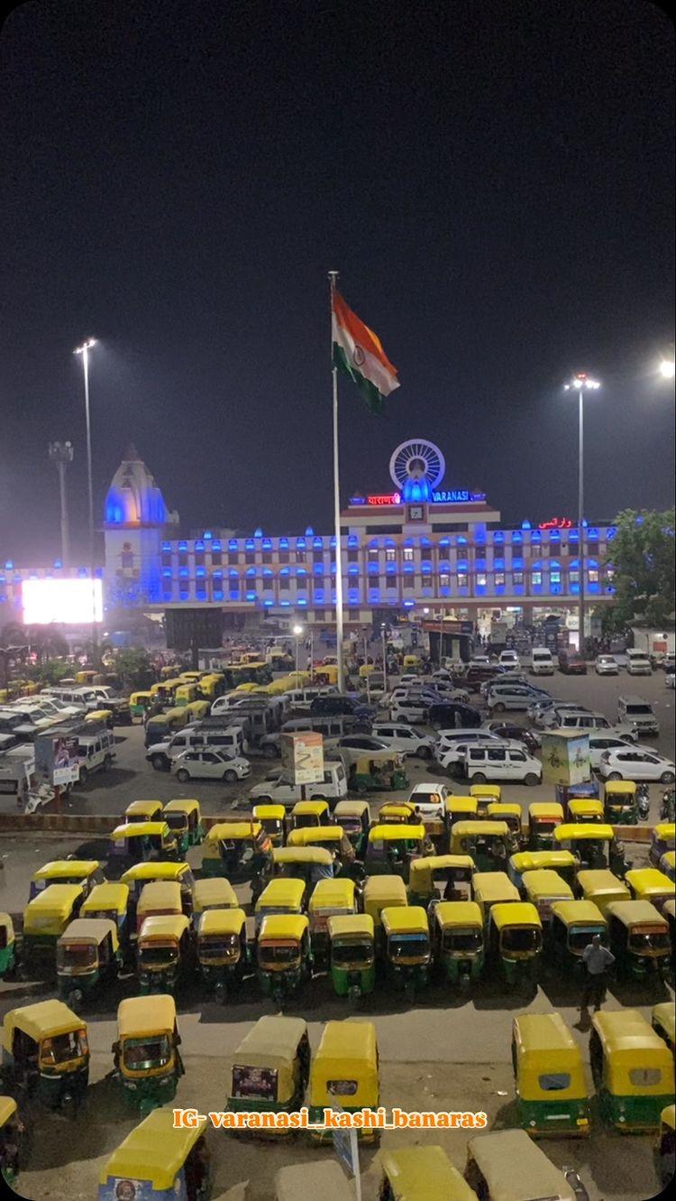 Happy Independence Day in advance 🇮🇳❤️

varanasi__kashi_banaras 🧡🤍💚

15 अगस्त 2024 ( स्वतंत्रता दिवस) के शुभ अवसर पर वाराणसी कैंट जंक्शन रेलवे स्टेशन को तिरंगे कलर की LED लाइटों से सजाया गया है, आप सभी को 15 अगस्त 2024 स्वतंत्रता दिवस की हार्दिक शुभकामनाएँ एवं बधाई, जय हिंद जय भारत 🇮🇳🙏