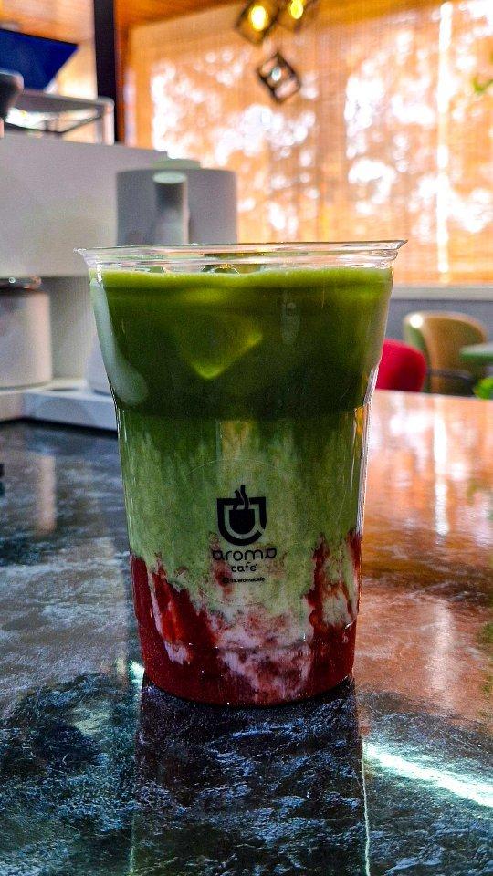 استرابری ماچا
Strawberry matcha🍓🍵🧊

its.aromacafe