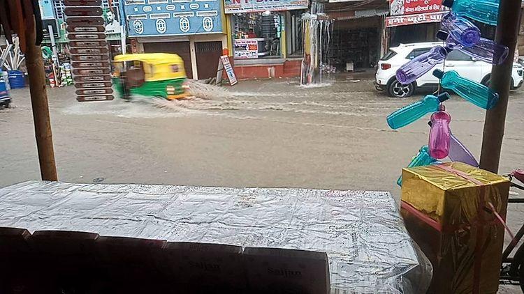 #Nagar #Parishad #Udakishunganj main road #gupta #Market #Udakishunganj #Madhepura #Bihar ki #chhoti #ganga 🤣🤣🤣🤣🤣