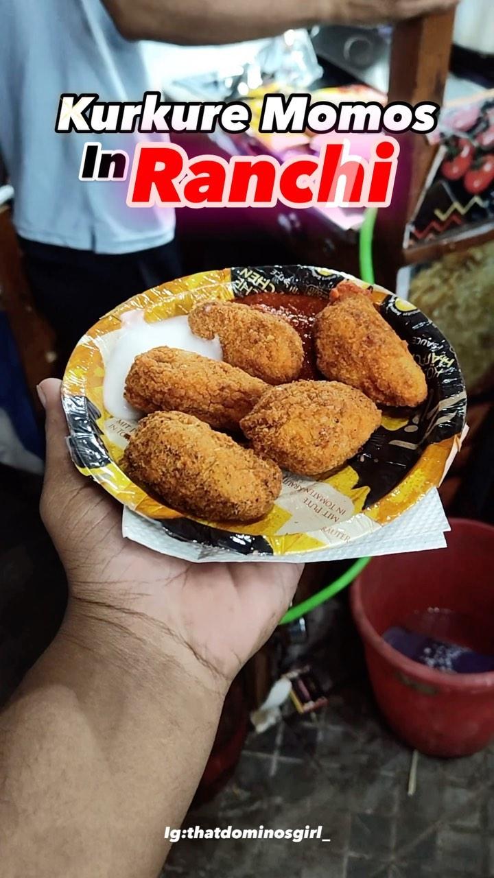 ab ranchi mai kurkure momos😋 

📍Tamang Momos, outside Vishal Mega Mart, Bariyatu Road

Food Review-
Veg kurkure Momos ₹50 (half plate) (5/5⭐️)
Chicken Kurkure Momos ₹60 (half plate)
(5/5 ⭐️)
Gravy Chicken Momos ₹55 (half plate) (5/5⭐️)
Veg Steamed Momos ₹35 (half plate) (5/5⭐️)

(Momos in ranchi, food blogger, ranchi influencer, ranchi jharkhand blogger, ranchi reels)