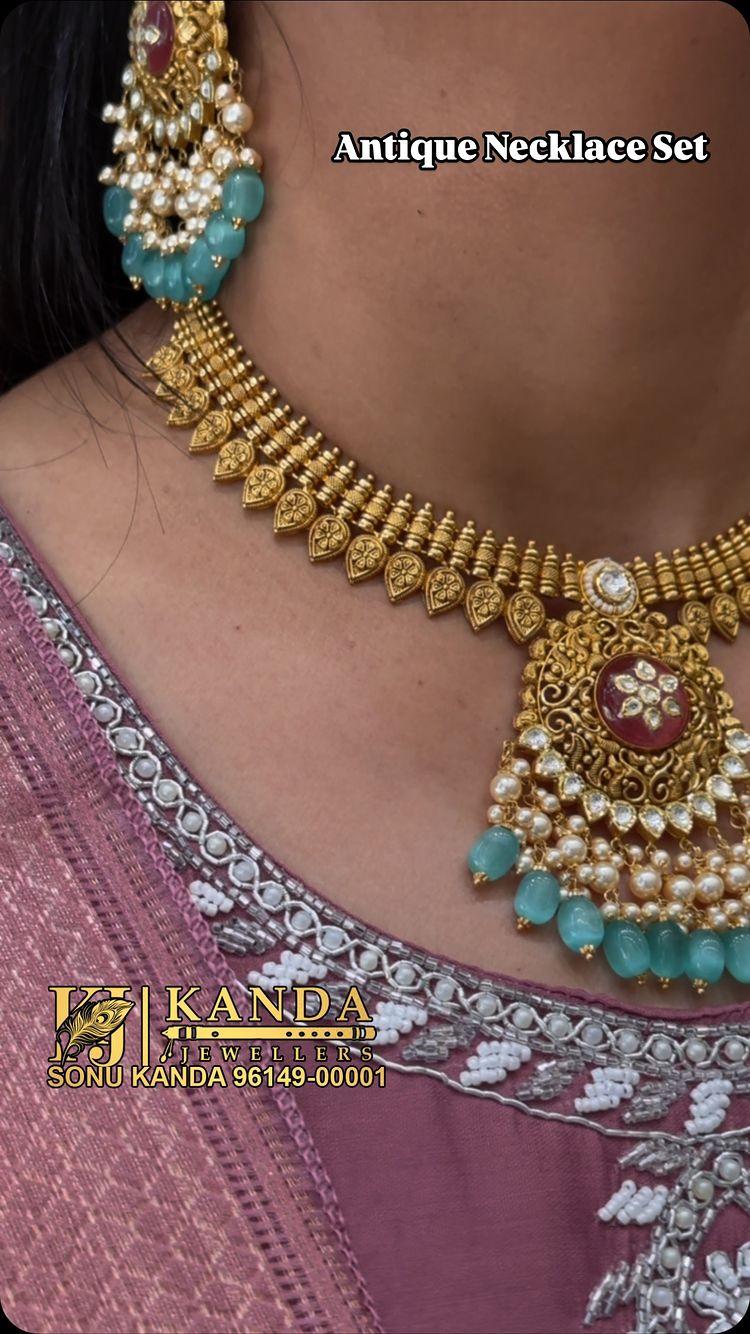 For more designing, visit: Kanda Jewellers, Near ICICI Bank, Zira 
📞 9614900001
 #goldjewellery #goldjewellery #goldbahi #goldbangles #zira #moga #jagraon #ludhiana 💓