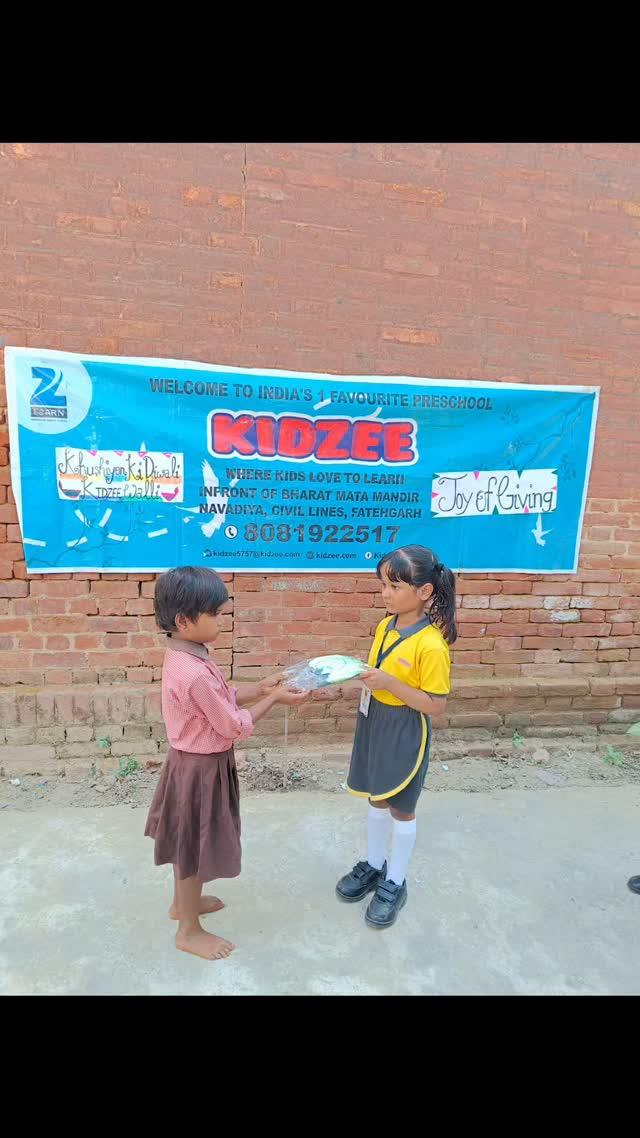 Kidzee Fatehgarh Navadiya Civil Lines Fatehgarh Near PD Mahila Degree college Mobile number 08081922517
Joy of sharing khushiyon ki Diwali Kidzeewali