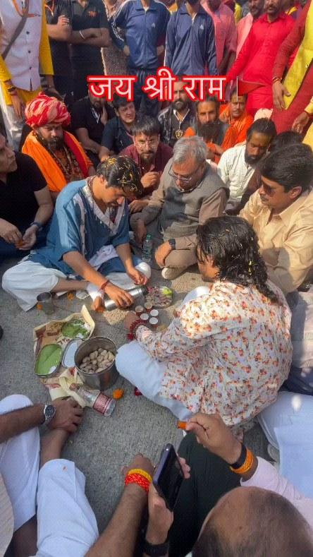 Bageshwar dham Sarkar 🚩🚩#trendingreels #bageswerdaamsarkar🌍🥰 #bageshwardhamsarkar #trendingreels #virela #hindu #roadshow #dhirendrakrishnashastriji🙏🙏🙏❤️❤️ Shastri