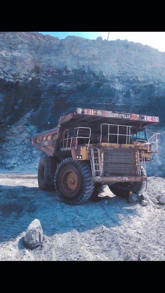 Big Boy Toys 🔞

Follow purvanchalvibez for more ✌️

caterpillar #dumper #coalmining #coalindia #heavyequipment #machinery #sonbhadra #singrauli #trendingnow #reelsinsta #explore #explorar #uttarpradeshtourism #tatahitachi #komatsu #bigboytoys 
(Caterpillar, dumper, coal mining, Coal India, heavy equipment, machinery, Sonbhadra, Singrauli, trending now, reels Insta, explore, explorar, Uttar Pradesh tourism, Tata Hitachi, Komatsu, big boy toys)