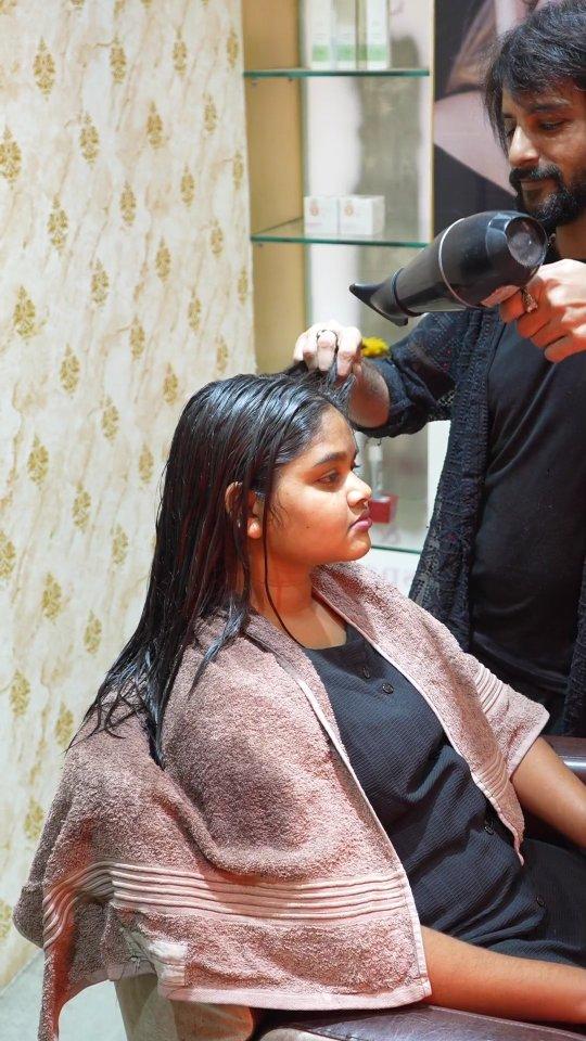 Hair smoothing 💇‍♀️💗

Beauty begins the moment you decide to be yourself🌼 & we are always there for you✨

for appointments :+91 8144197565
📧 Email: Studio11dklgmail.com 📩

📍Address: In front of paradise line, kanchan bazer, Dhenkanal, Odisha -759001