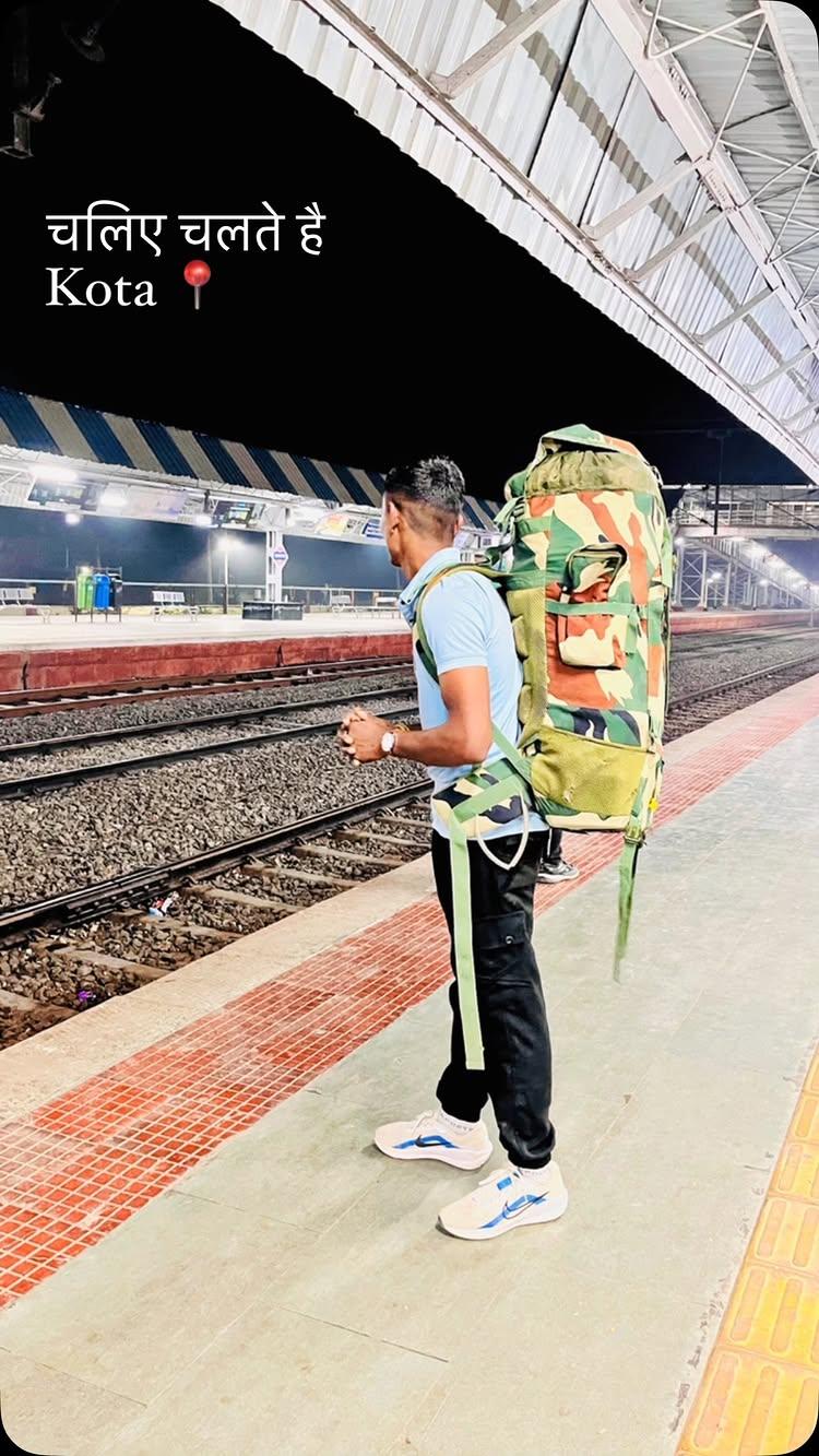 चलिए चलते हैं 🚉🇮🇳🪖🤙🏻